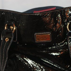 Women's Black Faux Alligator Textured Liz Claiborne Shoulder bag purse